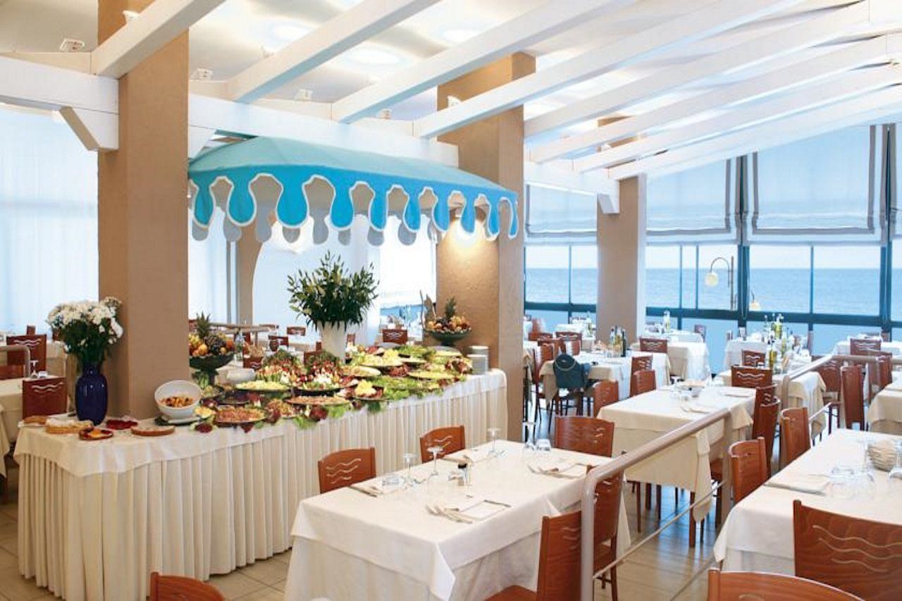 לידו די ג'סולו Hotel Manila מראה חיצוני תמונה